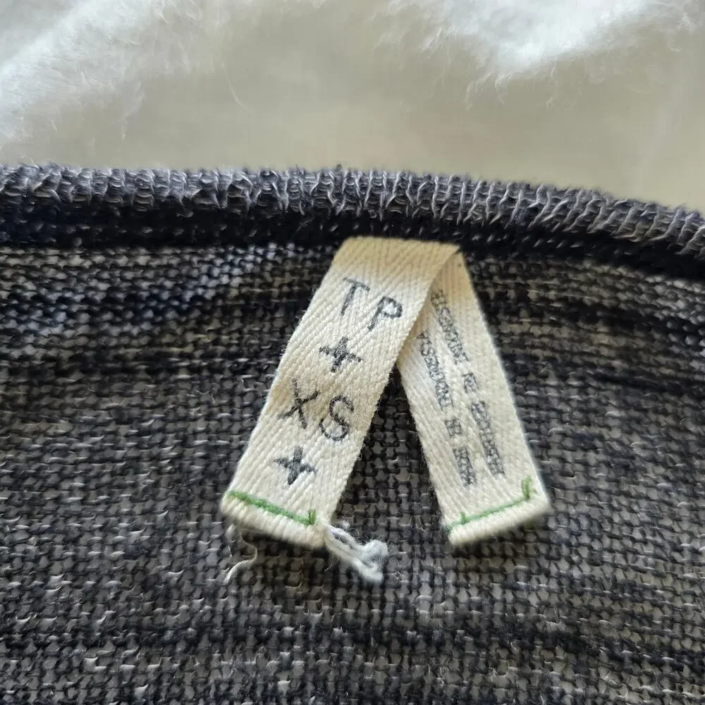 Free People Oversized Distressed Henley Neck Shirt Gray Size XS Long Sleeve Boho - Picture 4 of 9